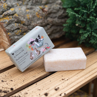 Wrendale Gardeners Soap (Dry Amber &Honeysuckle)